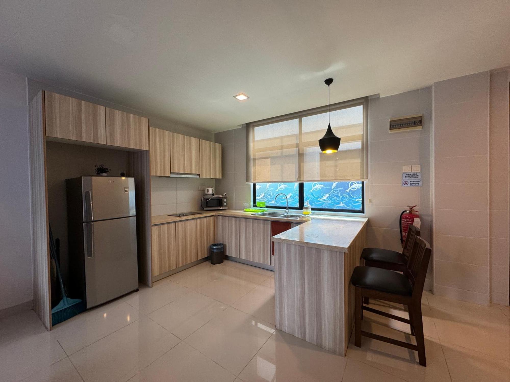 Studio At Samsuria Beach Resort Kampung Sungai Ular Exterior photo